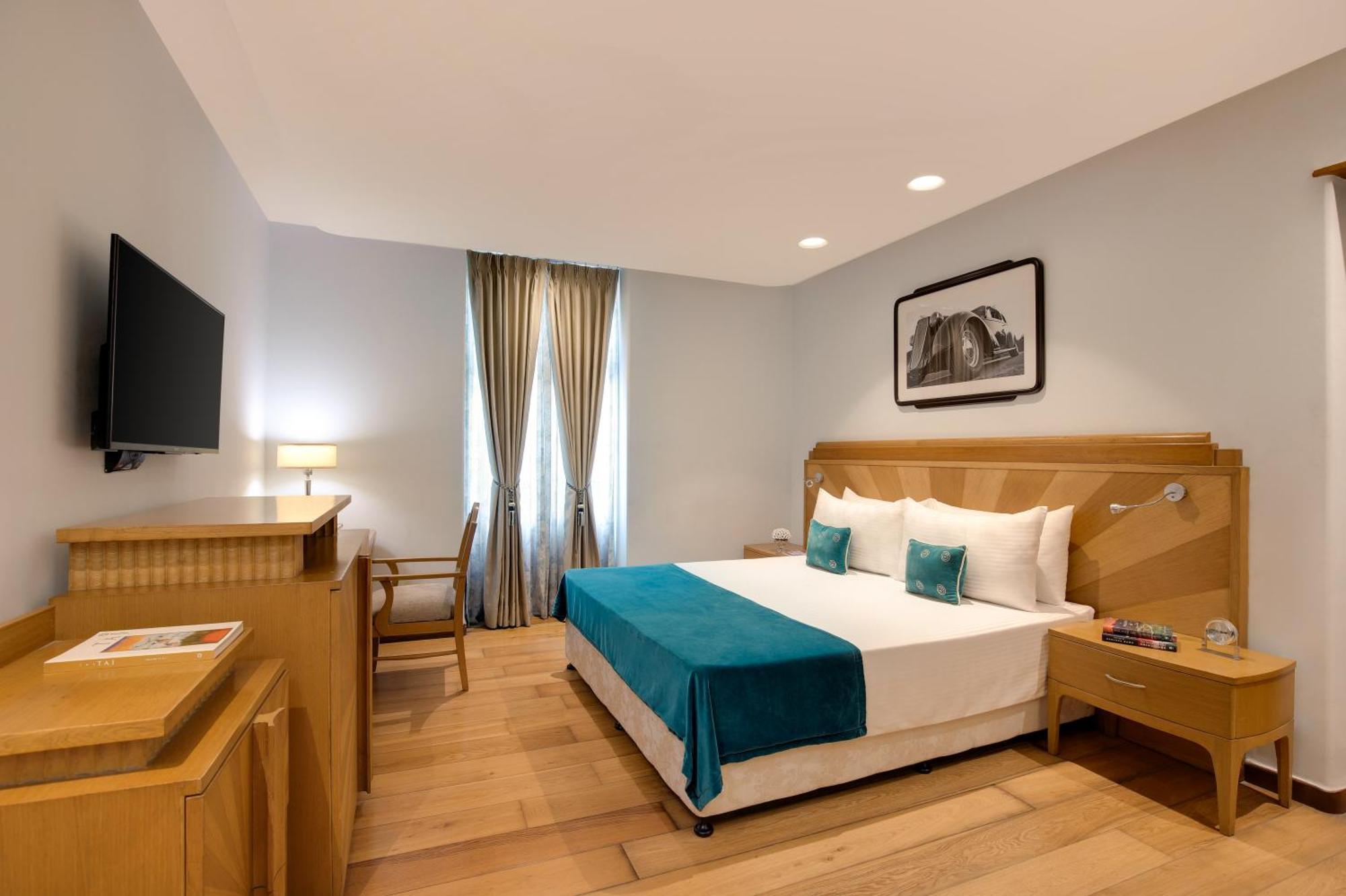Hotel Ambassador, New Delhi - Ihcl Seleqtions Extérieur photo A room at the hotel